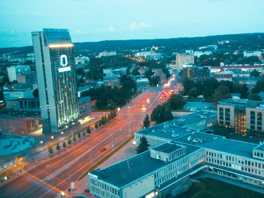 vilnius by night