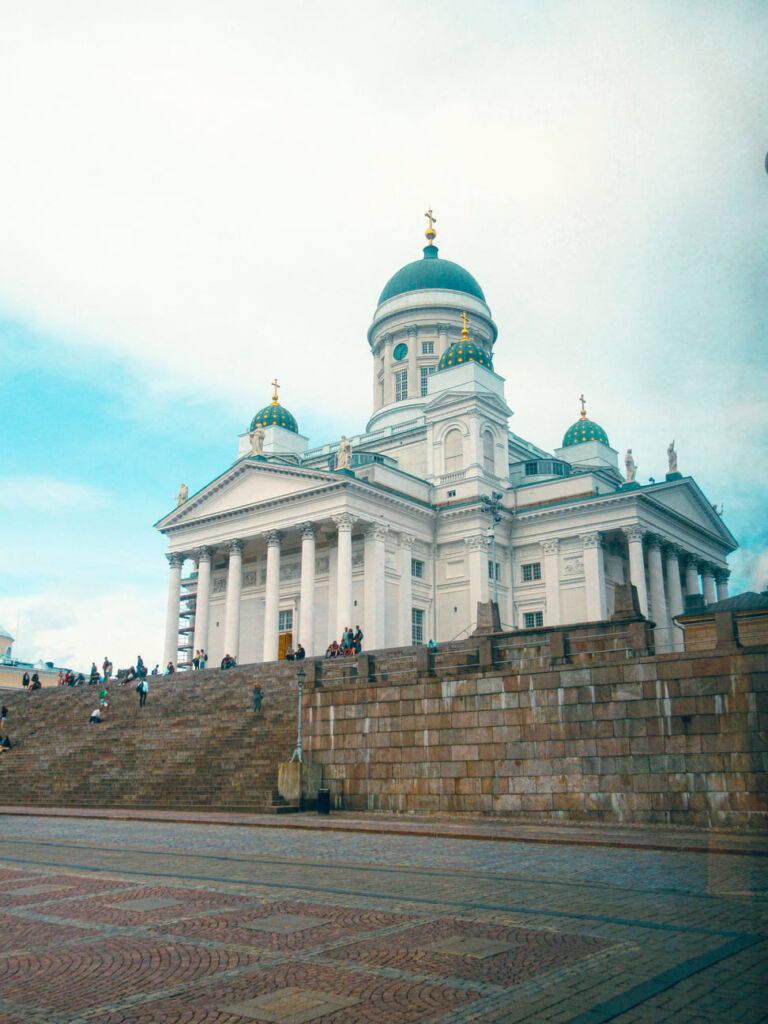 helsinki monument